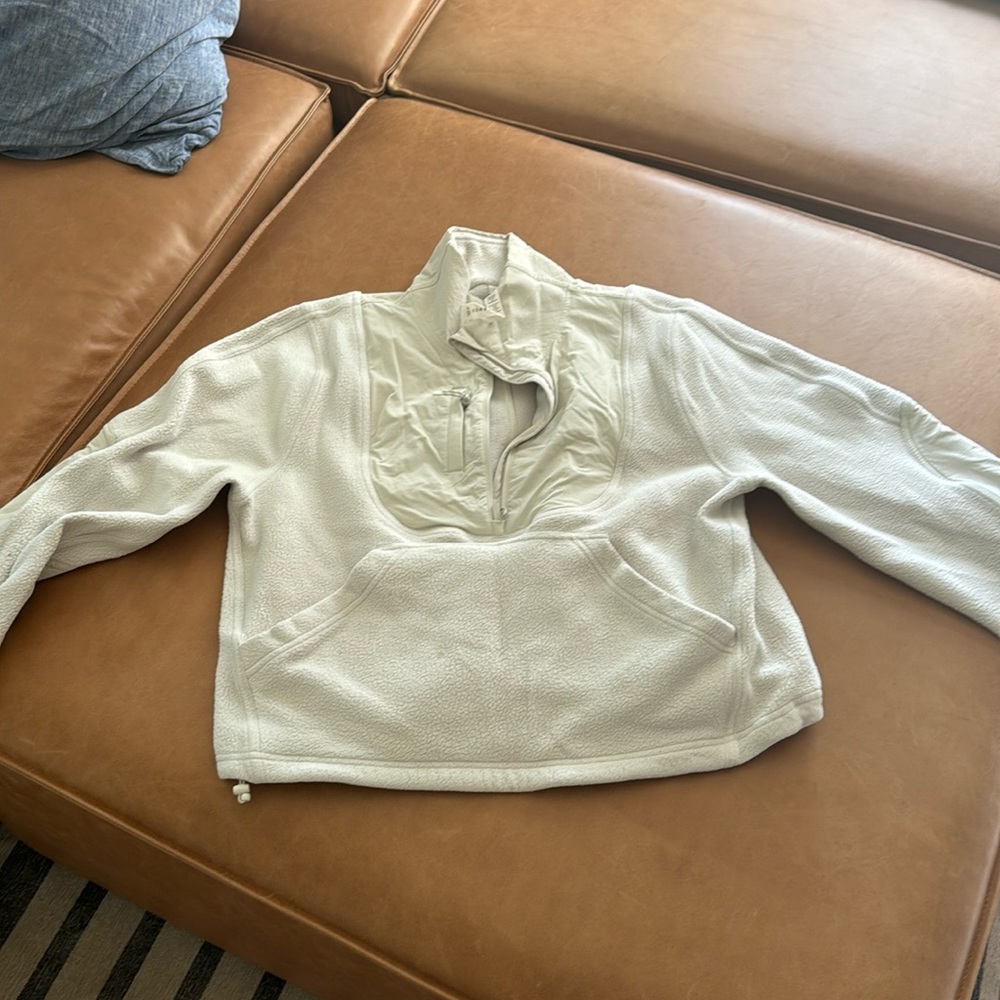 Lululemon fleece size 6